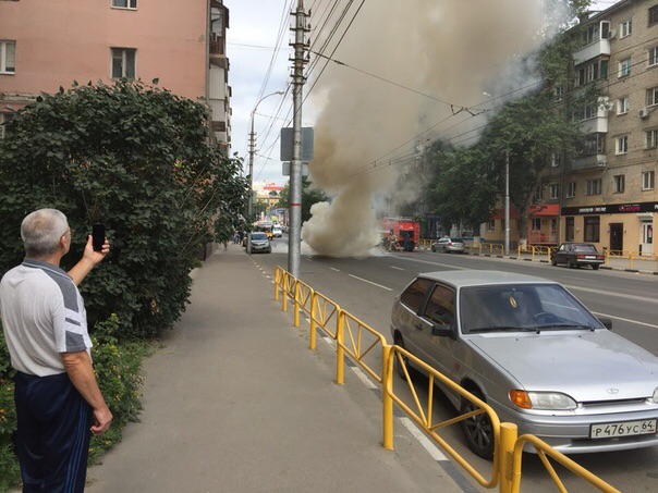 На Чапаева взорвался и сгорел автомобиль