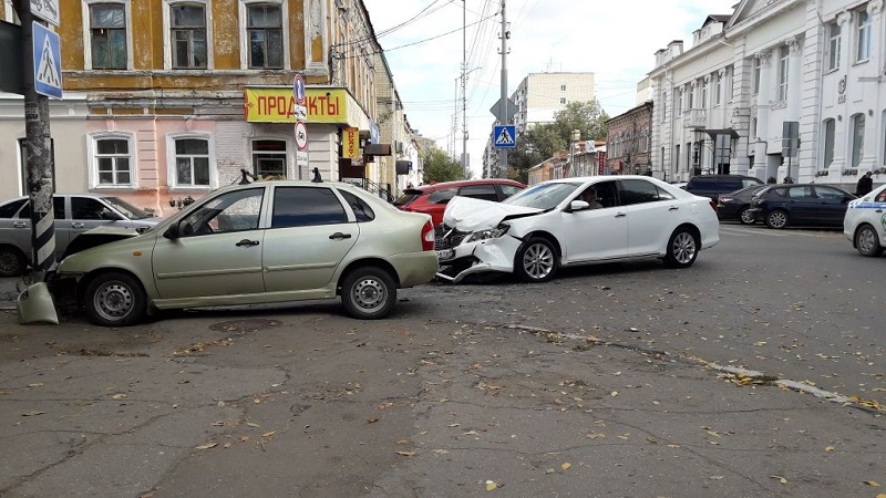 Авария на Первомайской и Некрасова.jpg