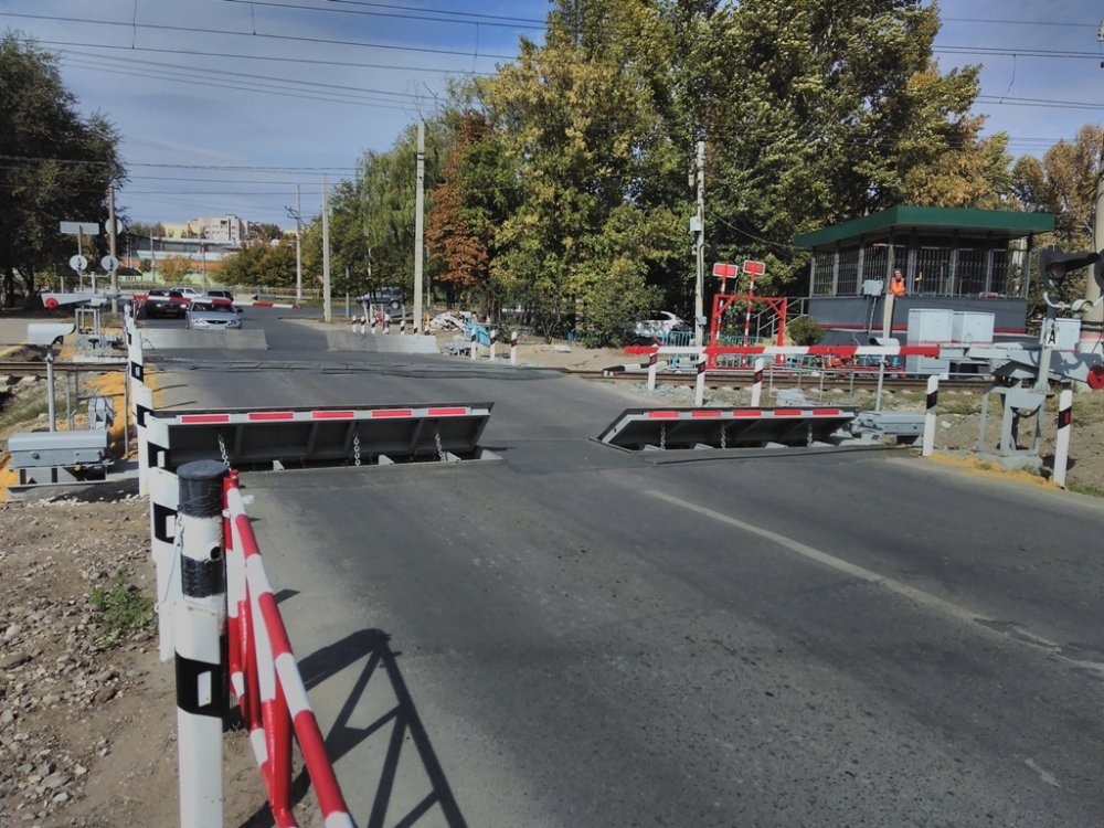 Железнодорожный переезд на улице Пензенской