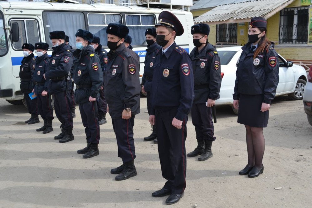 Районная полиция. Работа полиции. Чепурной полиция. Полиция республиканского города. Полиция в Саратове образование.