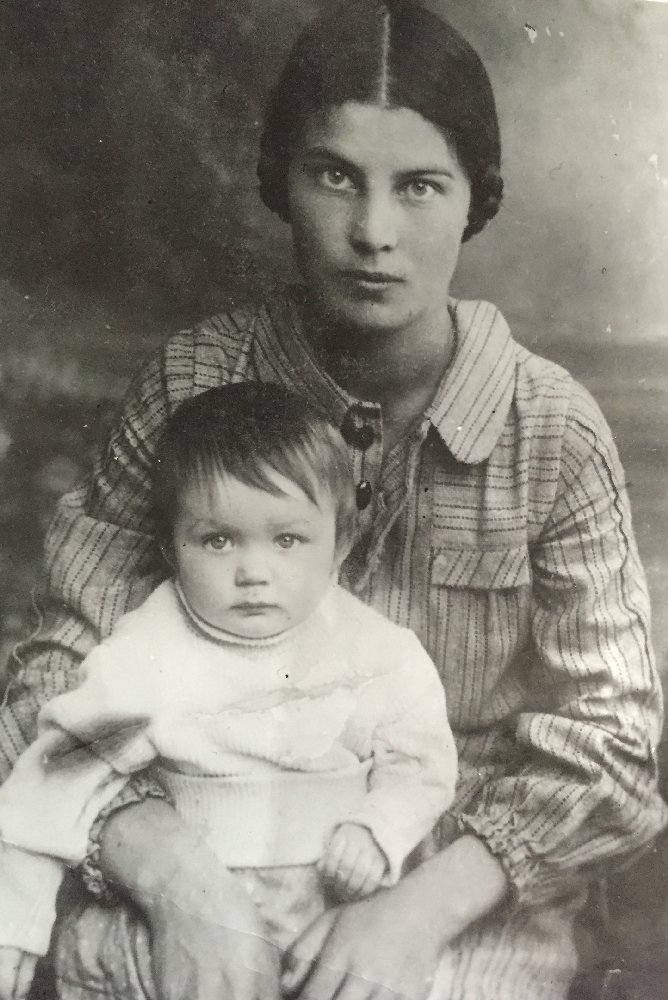 Рендакова А.И. с дочерью Беллой Рендакова А.И. с дочерью Беллой