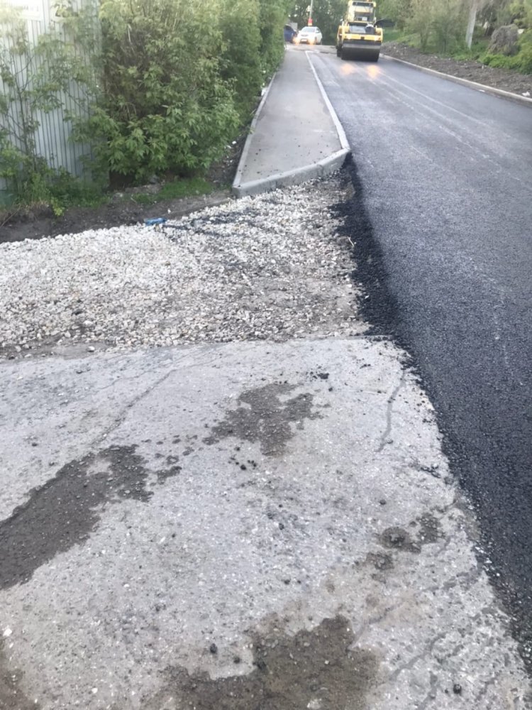 саратовец жалуется на неровный асфальт в Заводском районе