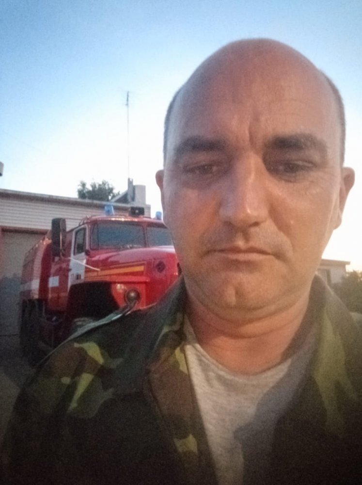 Юрин назвал имена двоих саратовских пожарных, спасших пять домов от горящей травы