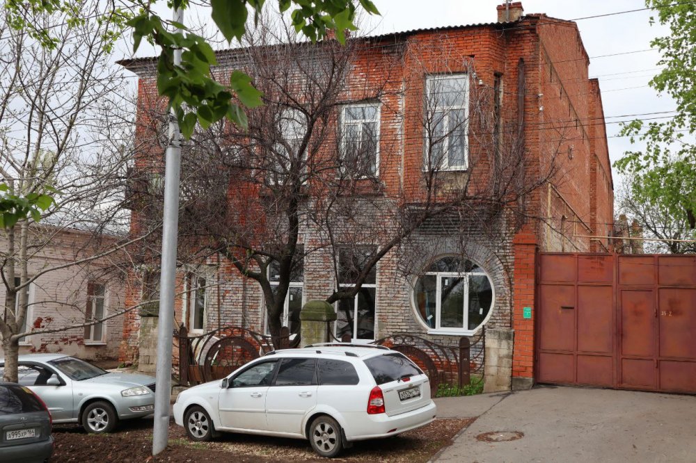 Здание после замены окон