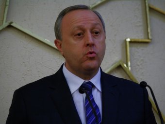 Губернатору Валерий Радаеву не грозит отзыв, потому что его никто не выбирал