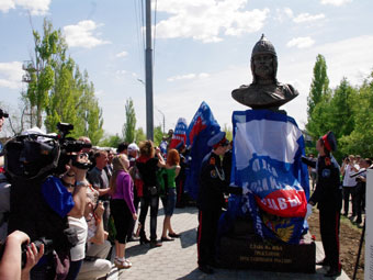 В Саратове появились памятники Александру Суворову и Петру I
