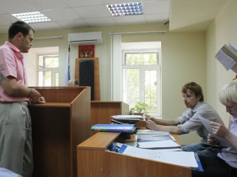 Суд обязал Волжскую ТИК представить на заседание данные о задержанном на выборах вбросчике