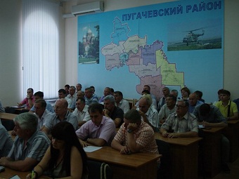 Жители Пугачева считают свой город «неуправляемым»