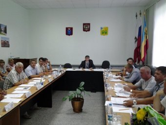 Балашовские депутаты не сошлись во мнениях, кому присваивать звание Почетного гражданина города