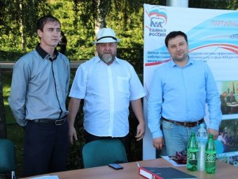Единороссы презентовали партийные проекты на набережной Саратова
