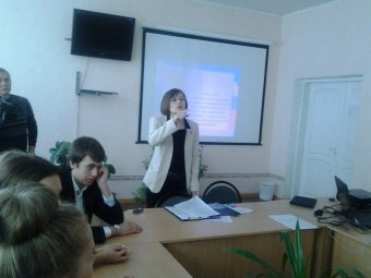 Сенатор Людмила Бокова дала урок парламентаризма балашовским школьникам
