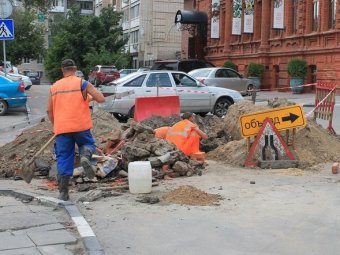 В центре Саратова продолжаются отключения воды потребителям