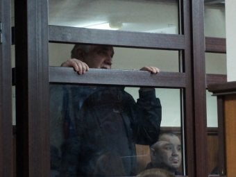 В ходе обыска в доме Михаила Лысенко были обнаружены его партбилет «Единой России» и пистолет Макарова