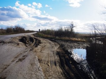 Правительство области согласилось финансировать ремонт дорог в районе Сабуровки