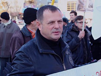 Председатель реготделения партии защитил Эльнура Байрамова от нападок журналистов