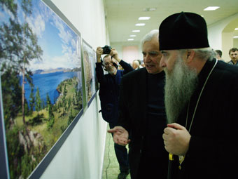 В Саратове открылась выставка фотографий, призывающая к спасению озера Байкал