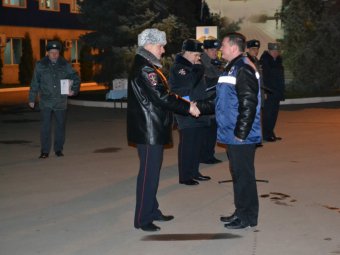 Саратовские полицейские наградили пятерых дружинников