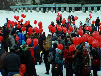 В День святого Валентина молодые саратовцы доказали свою любовь к родному городу