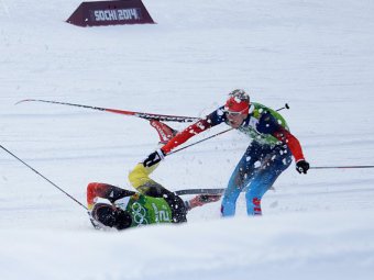 Упавший немецкий лыжник лишил Россию золотой медали в спринте