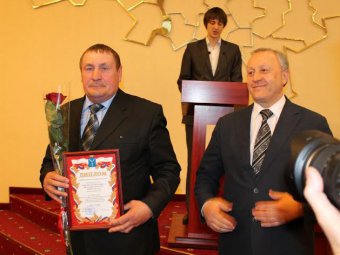 Валерий Радаев наградил лучших инвесторов региона и обсудил проблемы переработки фосфогипса