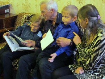 Владимир Путин поздравил со столетним юбилеем жительницу Фрунзенского района Саратова