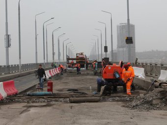 Мост Саратов-Энгельс снова закроют для общественного транспорта