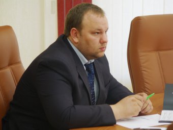 Прокурор  области предлагает обязать саратовских работодателей брать на работу молодежь