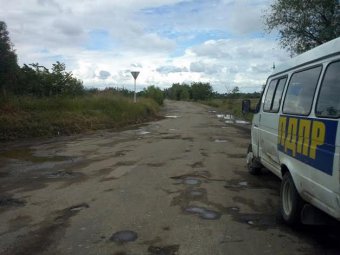 Активисты Саратовского реготделения ЛДПР проверили качество дорог в 8 районах области