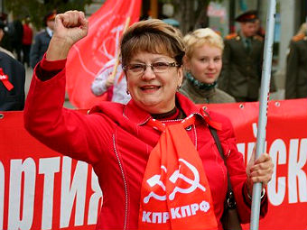 Саратовские коммунисты направились в столицу для поддержки однопартийца на выборах в Мосгордуму