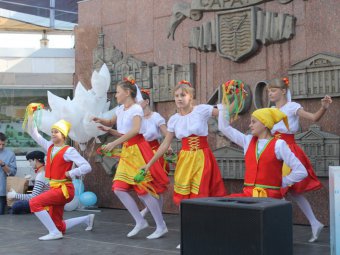 Дети-инвалиды и дети из многодетных семей стали участниками фестиваля «Журавлик»