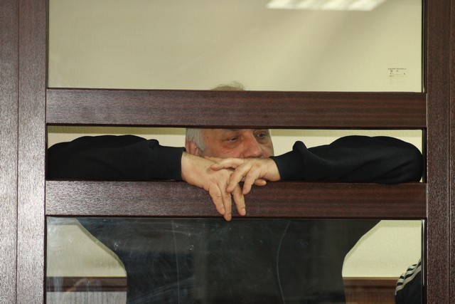 Михаил Лысенко заподозрил прокурора в утаивании своей зарплаты
