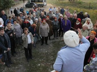 Жители Заводского района выразили недоверие Валерию Радаеву и Олегу Грищенко