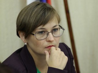 Саратовский сенатор и учитель истории Людмила Бокова выступила против дополнительной проверки своих коллег