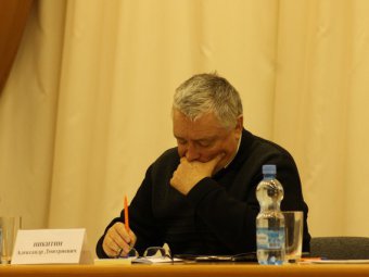 Александр Никитин о слушаниях по бюджету: «Барин отчитывается перед крепостными»