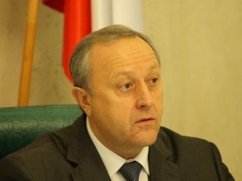 Валерий Радаев обещал советоваться с бюджетниками в случае появления «трудностей»