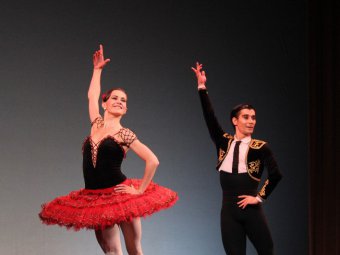 Звезды мирового балета исполнили в Саратове «Великие па-де-де мира»