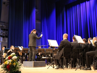 В филармонии состоялся концерт оркестра «Волга-бэнд» для людей с ограниченными возможностями
