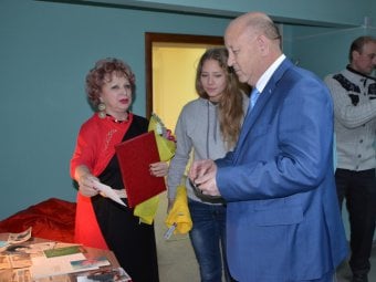 Александр Буренин поздравил известную саратовскую журналистку Галину Загуменную с юбилеем