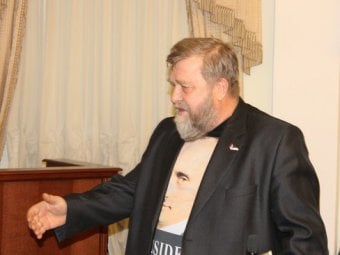 Депутат гордумы заявил о готовности «накатить на Леонида Александровича»