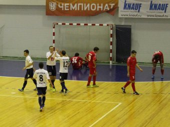 «Зенит-Саратов» за две игры с «Ухтой» пропустил 14 мячей