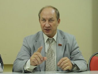 Валерий Рашкин предложил минздраву начать поставки бесплатных лекарств на Украину