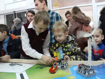 Саратовских школьников приглашают сделать «Шаг в робототехнику»