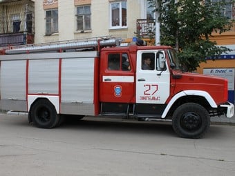 Пожарный расчет завода «Тролза» помог потушить пожар на соседнем предприятии