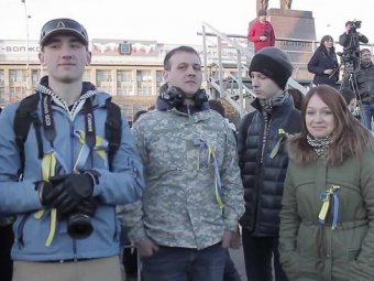 Одного из саратовцев, пришедших с желто-голубыми ленточками на «крымский» митинг, отправляют в СИЗО