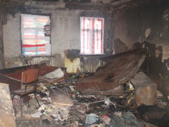 Приехавшие на вызов пожарные обнаружили в горящем доме труп мужчины