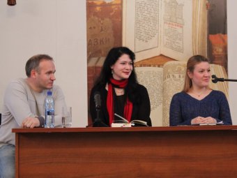 Немецкая писательница Анна Кушнарова презентовала в Саратове свою книгу об исламском терроризме