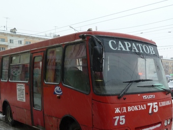 После падения в автобусе маршрута №75 пенсионерку госпитализировали