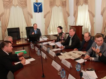 Депутат Денис Шумихин потребовал от мэрии проверить магазин на СХИ