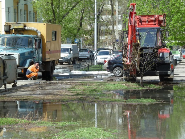 В центре Саратова жители трех улиц до вечера остались без воды