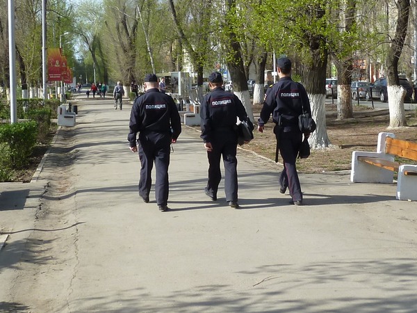 Саратовцев на Первомай будут охранять около полутора тысяч правоохранителей